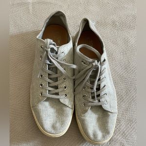 Toms size 9